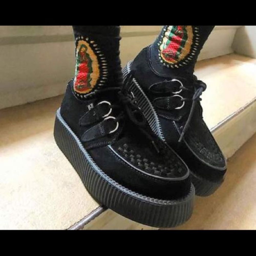 TUK Viva Low Creeper Black Size y - Picture 2 of 13